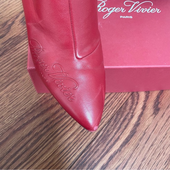 Roger Vivier logo embossed red heeled mules size 40 - Picture 3 of 5
